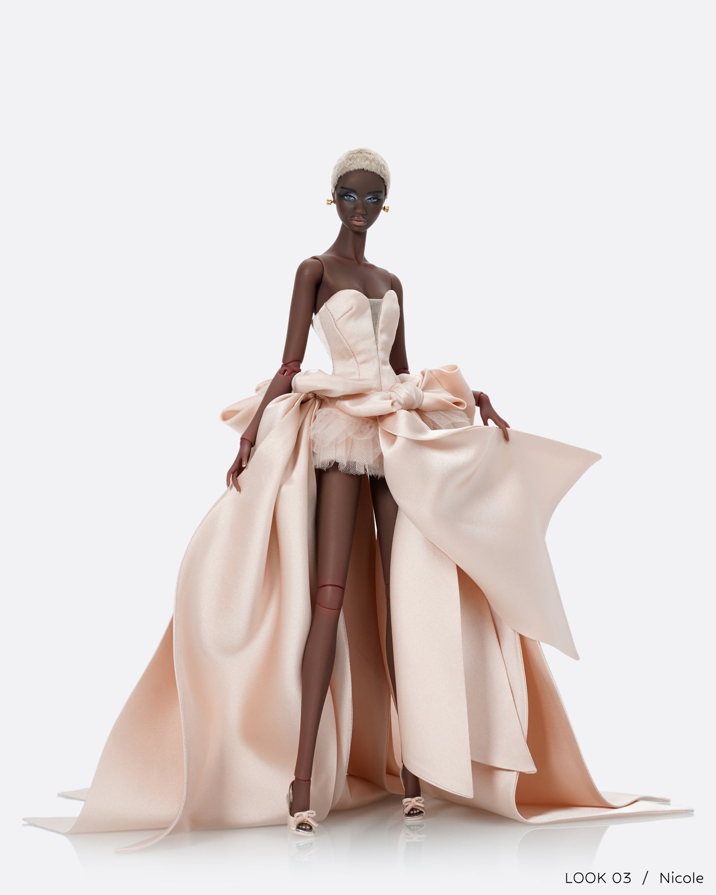 5th Anniversary Muses LOOK  03, Pre-Order Jun/Jul