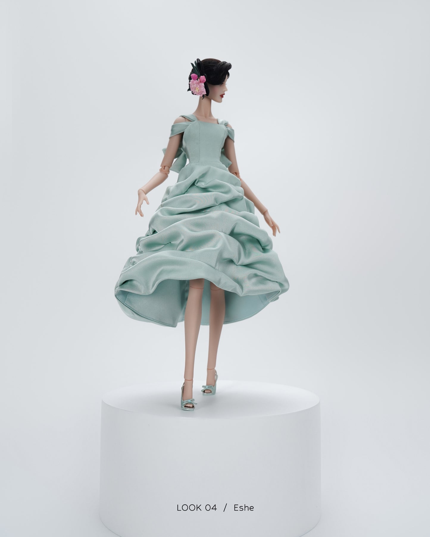 5th Anniversary Muses LOOK  04, Pre-Order Jun/Jul