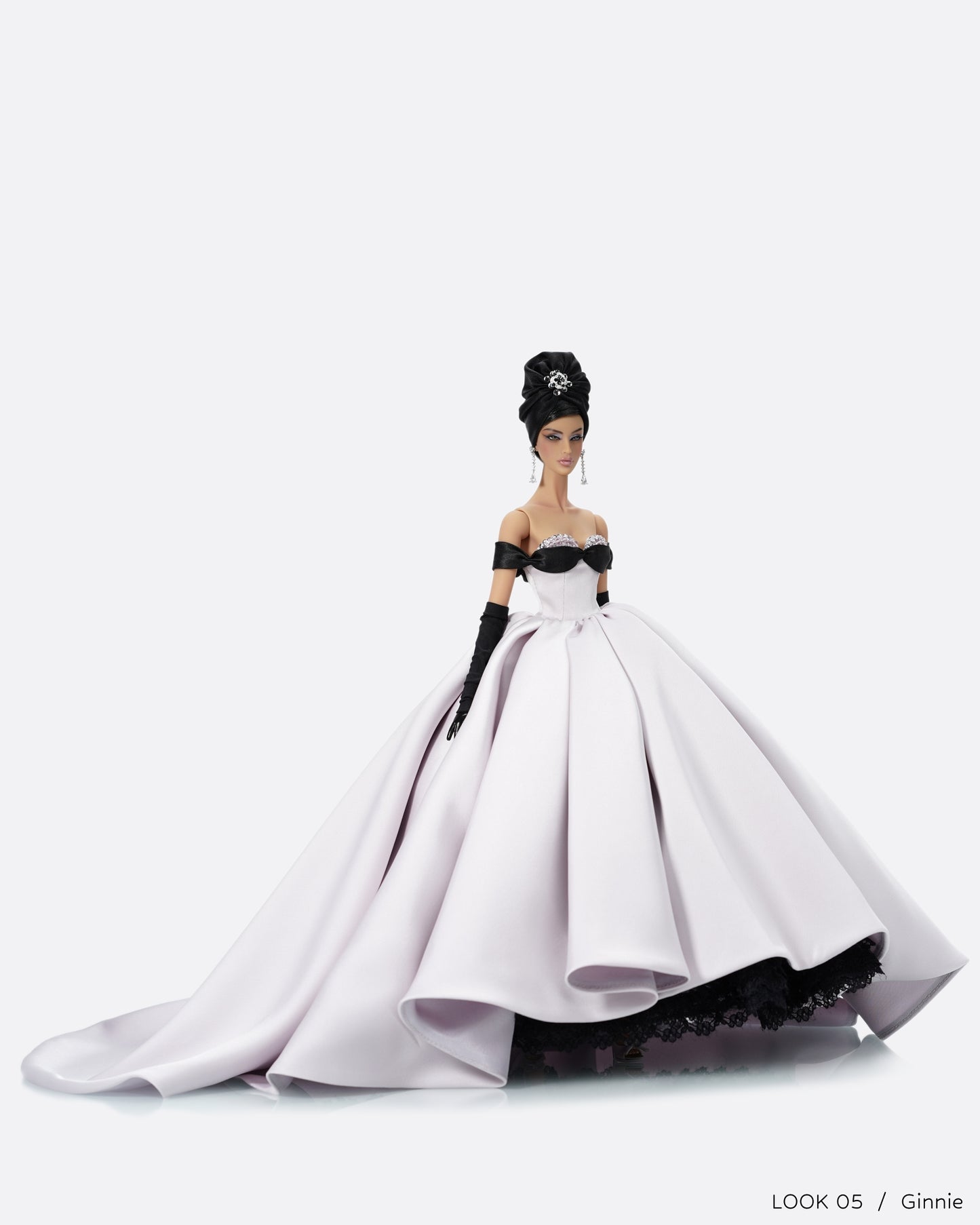 5th Anniversary Muses LOOK  05, Pre-Order Jun/Jul