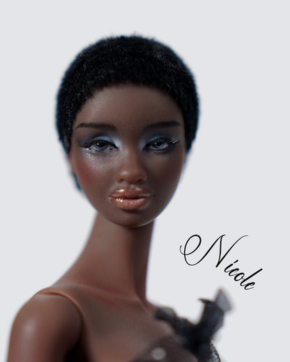 5th Anniversary Muses NICOLE BASIC DOLL, Pre-Order Jun/Jul